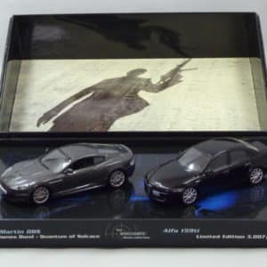 Modellbil: Aston Martin DB5 og Alfa 159ti – Quantum of Solace (Minichamps) - Bilde 5